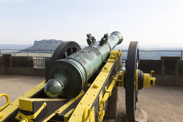 Forteresse Médiévale Koenigstein Située Sur Une Colline Rocheuse Dessus Elbe — Photo