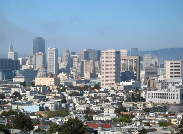 Vista del ayuntamiento y el centro de San Francisco, California, Estados Unidos de América . — Foto de Stock