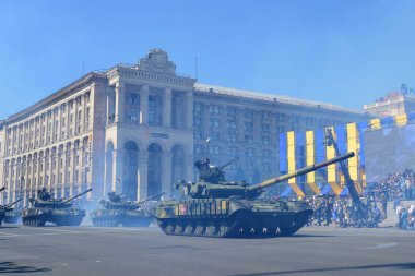 Kiev, Ukrayna - 24 Ağustos 2018: Ukrayna Bağımsızlık günü askeri geçit töreni 