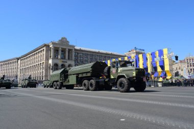 Kiev, Ukrayna - 24 Ağustos 2018: Ukrayna Bağımsızlık günü askeri geçit töreni 