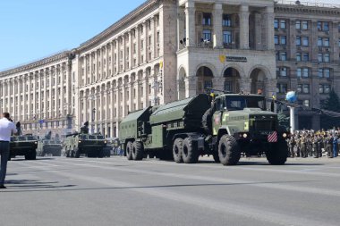 Kiev, Ukrayna - 24 Ağustos 2018: Ukrayna Bağımsızlık günü askeri geçit töreni 