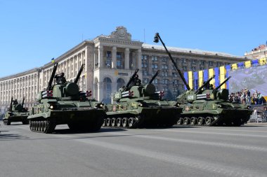 Kiev, Ukrayna - 24 Ağustos 2018: Ukrayna Bağımsızlık günü askeri geçit töreni 