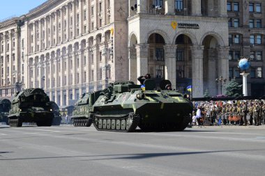 Kiev, Ukrayna - 24 Ağustos 2018: Ukrayna Bağımsızlık günü askeri geçit töreni 