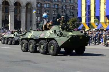 Kiev, Ukrayna - 24 Ağustos 2018: Ukrayna Bağımsızlık günü askeri geçit töreni 