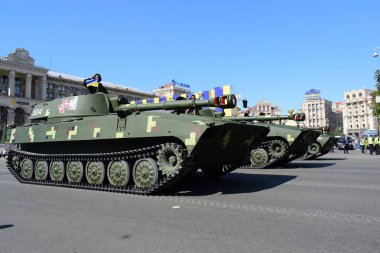 Kiev, Ukrayna - 24 Ağustos 2018: Ukrayna Bağımsızlık günü askeri geçit töreni 