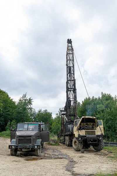 Mobile oil rig truck drilling the oil well