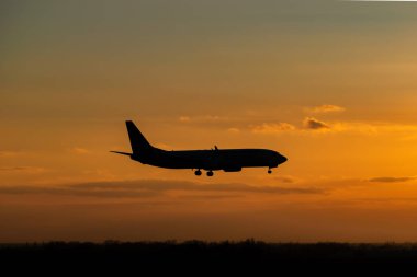 Uçakta günbatımı