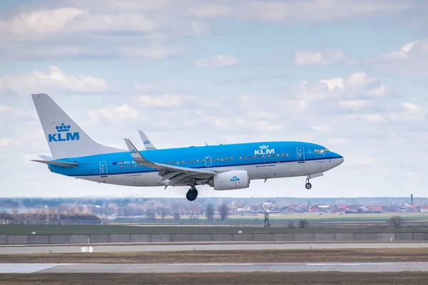 KLM Boeing 737 aterragem — Fotografia de Stock