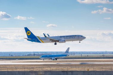 Ukrayna Uluslararası Havayolları Boeing B737 