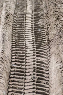 Kamyon lastik parça