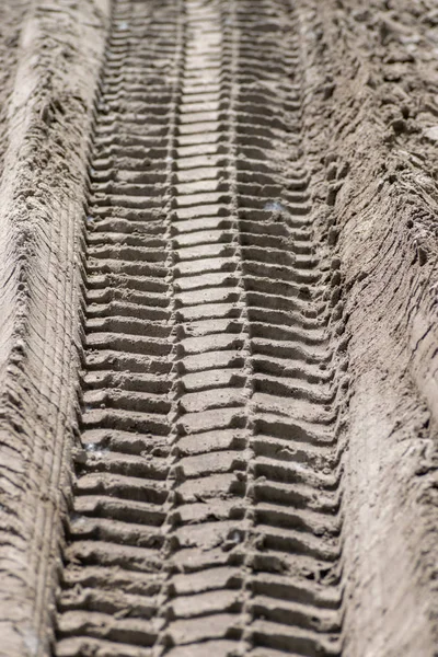 Kamyon lastik parça