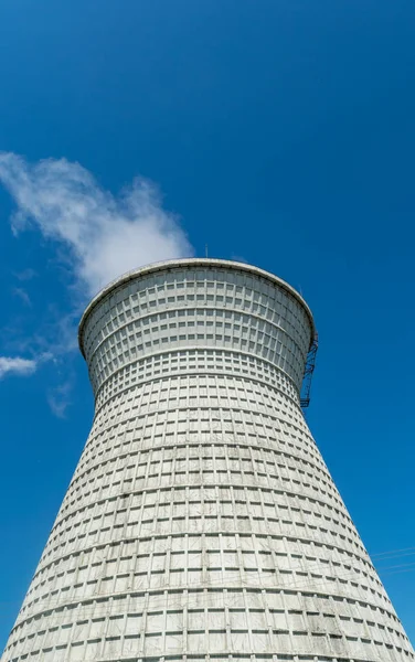 Wieży chłodniczej elektrowni — Zdjęcie stockowe