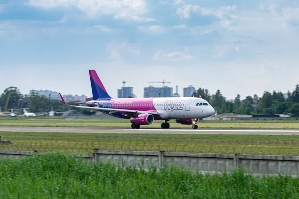 Wizz Air Airbus A320 — Fotografia de Stock