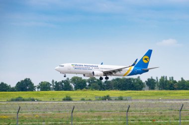 Ukrayna Uluslararası Havayolları B737