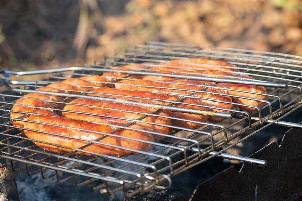 Worstjes op de grill — Stockfoto