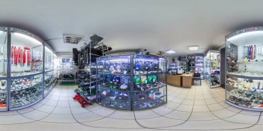 Moskova-2018: 3d küresel panorama 360 derecelik görüş açısı otomatik mağaza iç tamir parçalari, yedek parça, araba parçaları ile birlikte. Vr sanal gerçeklik için hazır. Tam equirectangular projeksiyon.