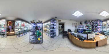 Moskova-2018: 3d küresel panorama 360 derecelik görüş açısı otomatik mağaza iç tamir parçalari, yedek parça, araba parçaları ile birlikte. Vr sanal gerçeklik için hazır. Tam equirectangular projeksiyon.