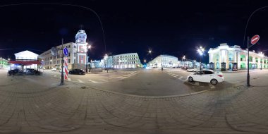 Saint-Petersburg 2019 sanal gerçeklik veya Vr. Tam equirectangular projeksiyon için hazır 360 görüntüleme açısı ile 3d küresel panorama. Şehir merkezinde bir gece. Nevsky umudu.