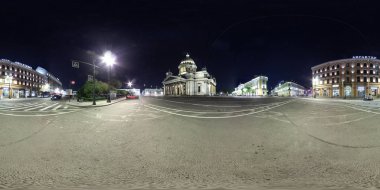 Saint-Petersburg 2019 sanal gerçeklik veya Vr. Tam equirectangular projeksiyon için hazır 360 görüntüleme açısı ile 3d küresel panorama. Şehir merkezinde bir gece. Aziz İshak Katedrali.
