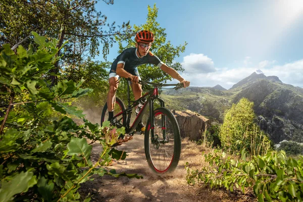 Vélo Fond Sur Sentier Homme Cycliste Chevauche Rocher — Photo