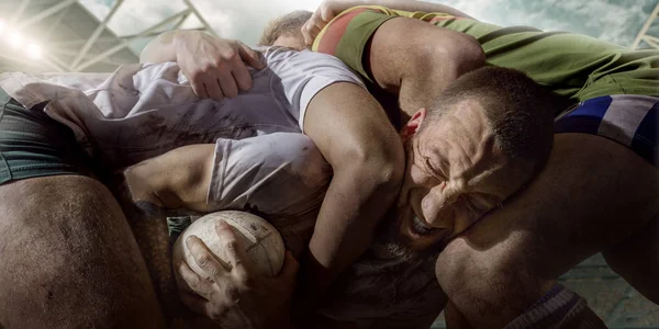 Rugby Hráči Bojovat Míč Profesionální Ragbyový Stadion — Stock fotografie