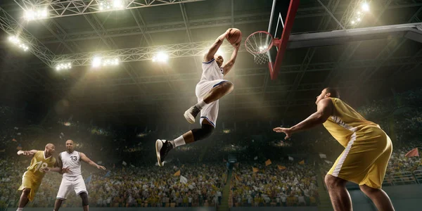 Jogadores Basquete Grande Arena Profissional Durante Jogo Jogador Basquete Faz — Fotografia de Stock