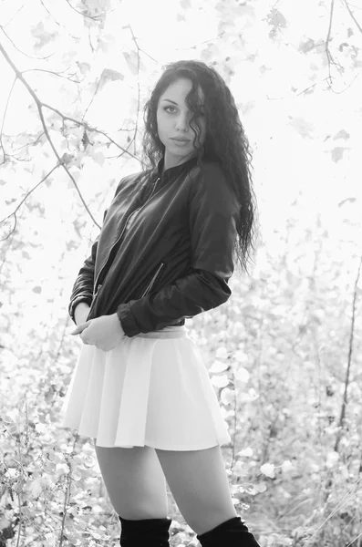 Feliz Sorrindo Adolescente Livre Retrato Foto Preto Branco — Fotografia de Stock