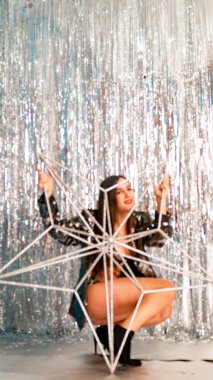 Güzel seksi kız, Yeni Yıl.