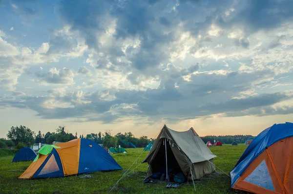 Landscape tent camp — Stock Photo, Image