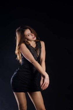 dans zarif elbise genç güzel kadın portresi