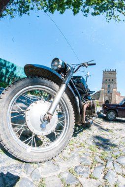 parkta güzel bisiklet