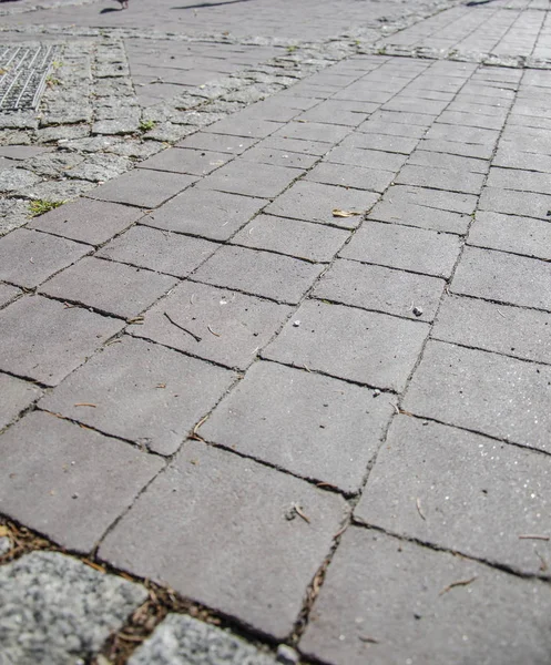 Oude stoep die leidt naar de afstand met verdwijnpunt als oude achtergrond in vintage stijl — Stockfoto