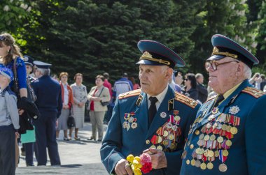 Lutsk, Ukrayna, 9 Mayıs 2014: zafer günü, insanlar sütun