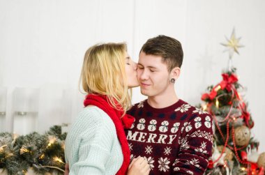 Chrismas için sürpriz kadın erkek