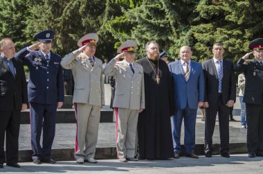Lutsk, Ukrayna, 9 Mayıs 2014: zafer günü, insanlar sütun