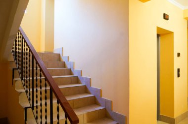 Modern ve yeni apartman. Multistoried, yeni, modern ve şık yaşam blok daireler. Gerçek arazi. Yeni ev. Yeni blok daireler inşa edilmiş