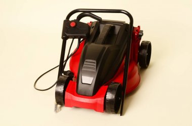 Çim biçme makinesi montaj parçaları