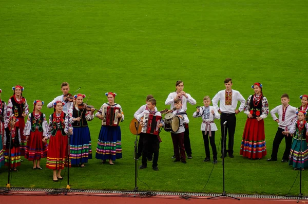 Clausura del festival "Polissya verano con folklore Lutsk Ucrania" 25.08.2018 — Foto de Stock