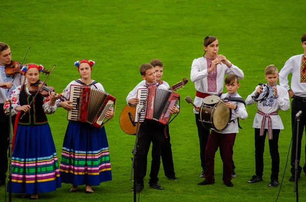 Abschluss des Festivals "polssya sommer mit folklore lutsk ukraine" 25.08.2018 — Stockfoto