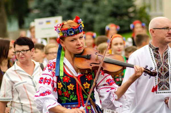 Stängning av festivalen "Polissya sommar med folklore Lutsk Ukraina" 25.08.2018 — Stockfoto