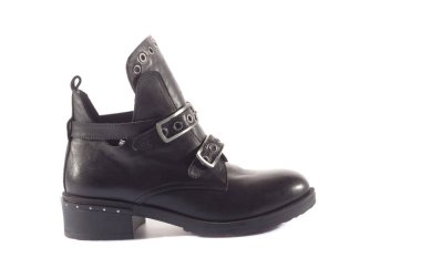 Güzel zarif süet mavi kadın açık yaz ayakkabı sandalet beyaz bir arka plan üzerinde yüksek topuklu, izole.