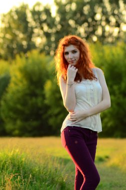 Kafkas görünümünden genç güzel bir cevher kızı