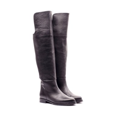 Beyaz bir arka planda kadın botları