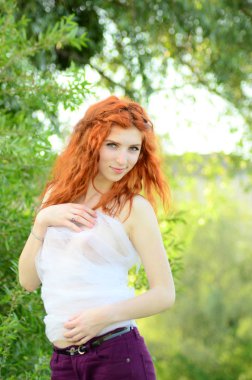 Kafkas görünümünden genç güzel bir cevher kızı