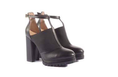 Güzel zarif süet mavi kadın açık yaz ayakkabı sandalet beyaz bir arka plan üzerinde yüksek topuklu, izole.