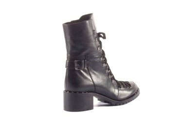 Güzel zarif süet mavi kadın açık yaz ayakkabı sandalet beyaz bir arka plan üzerinde yüksek topuklu, izole.