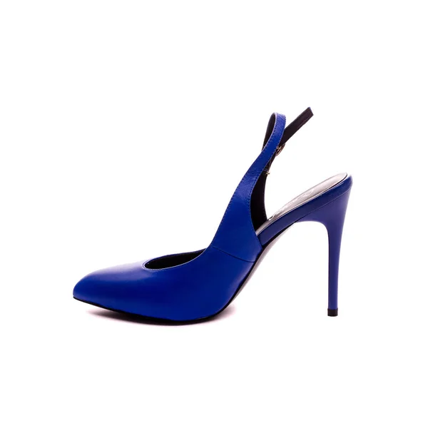 Bleu été femme chaussure isolé en fond blanc — Photo