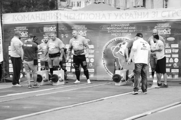Racing rangmenmen powerlifters Lutsk Volyn Region Ukraine, 25.08.17. — Stock Photo, Image