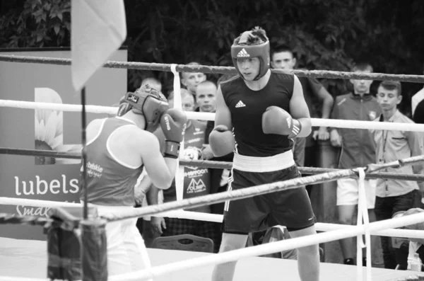 Competições de boxe ao ar livre. Região de Lutsk Volyn Ucrânia, 25.08.17 . — Fotografia de Stock