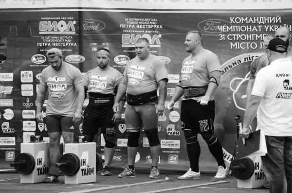 Racing rangmenmen powerlifters Lutsk Volyn Região Ucrânia, 25.08.17 . — Fotografia de Stock